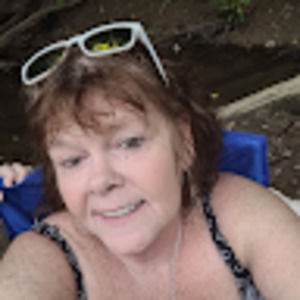 Meet your Posher, Debbie